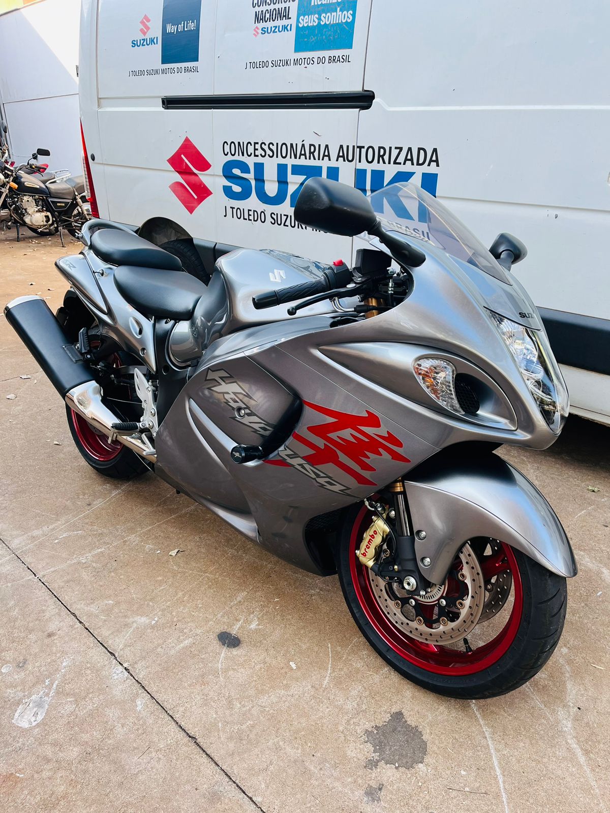 SUZUKI  GSX1300RA HAYABUSA 2020 CINZA COM APENAS 8600 KM, UNICO DONO.