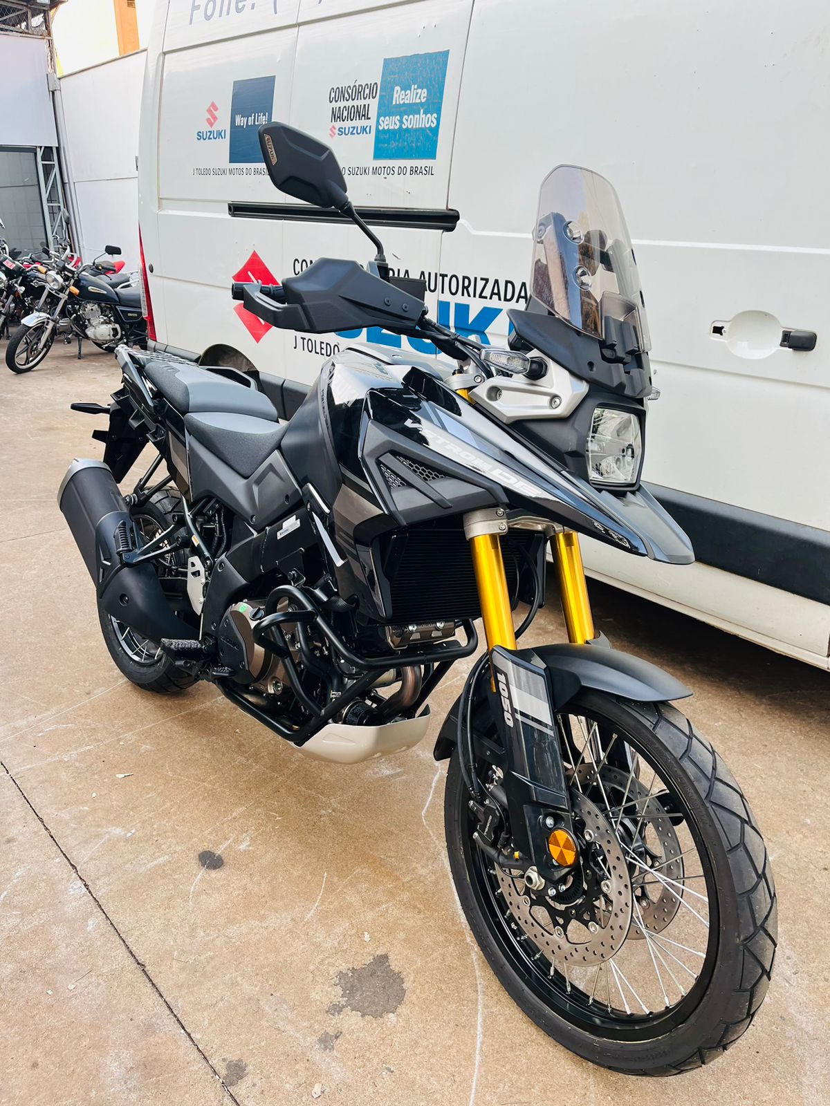 SUZUKI V-STROM 1050 XT 2024/25 ZERO KM ARO 21