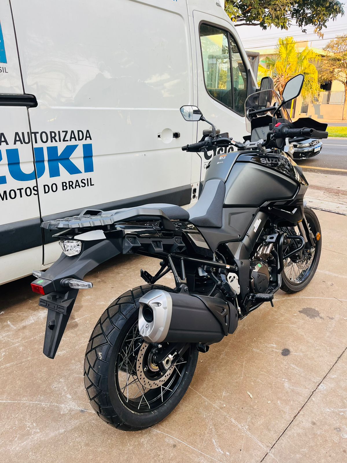 SUZUKI V-STROM 1050 XT 2024/25 ZERO KM ARO 21