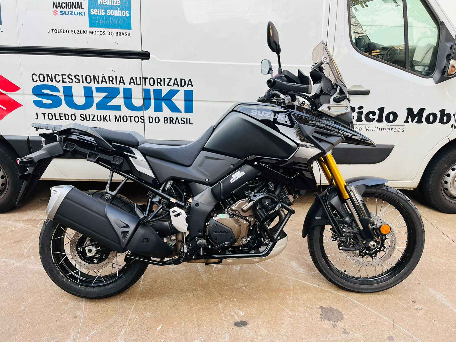 SUZUKI V-STROM 1050 XT 2024/25 ZERO KM ARO 21