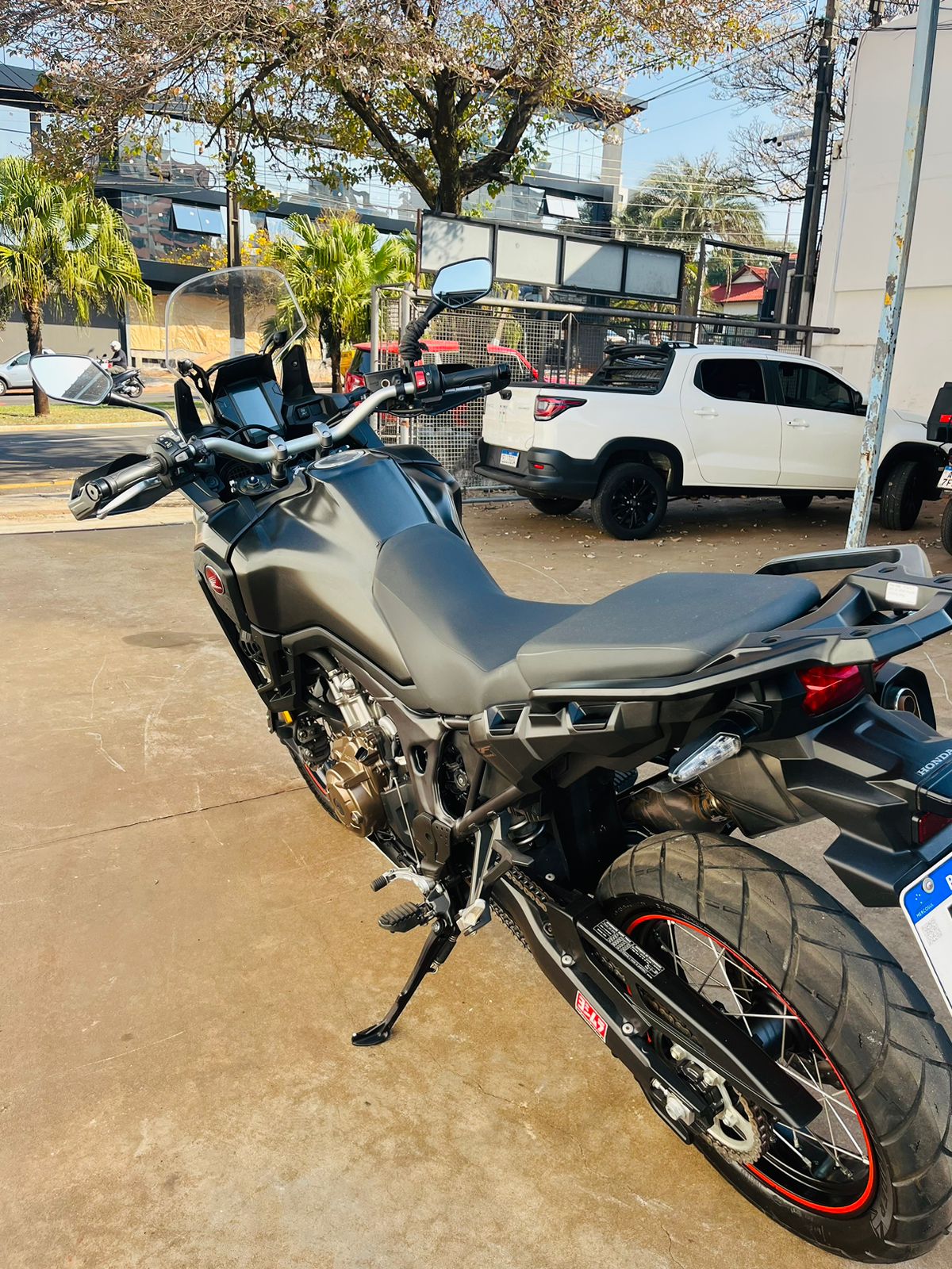 HONDA CRF 1000 AFRICA TWIN PRETA 2020 COM 23500 KM