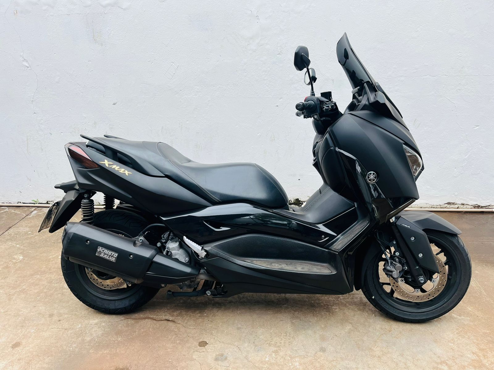 YAMAHA X-MAX 2021 PRETA COM 15 MIL KM