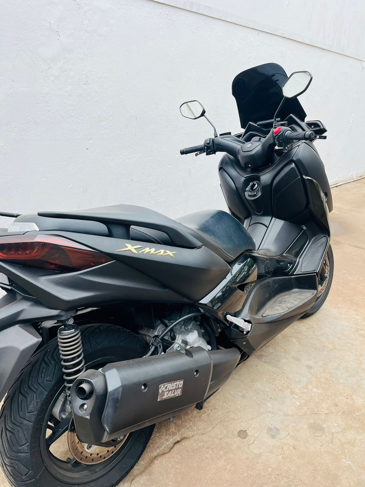 YAMAHA X-MAX 2021 PRETA COM 15 MIL KM